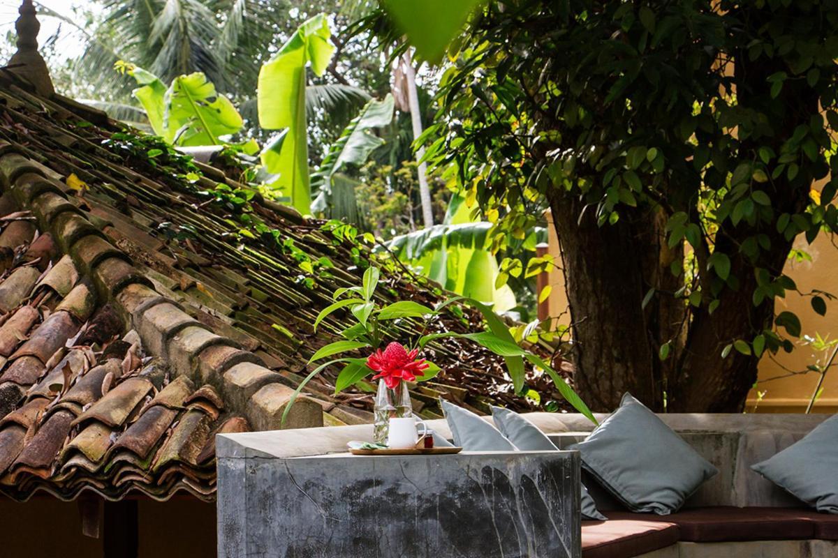 Sri Yoga Shala Acomodação com café da manhã Unawatuna Exterior foto